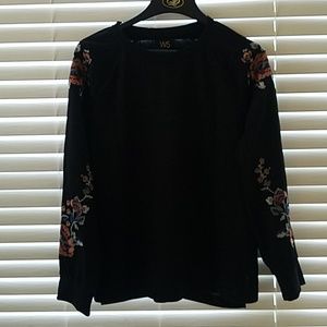 Floral embroidered long sleeve t-top